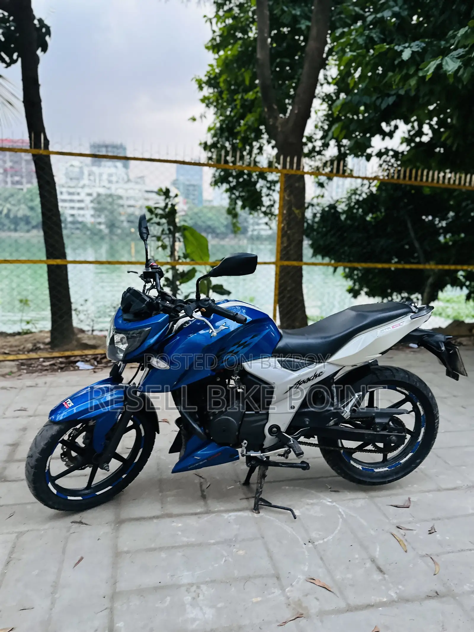 TVS Apache 160 4V 2020 Blue