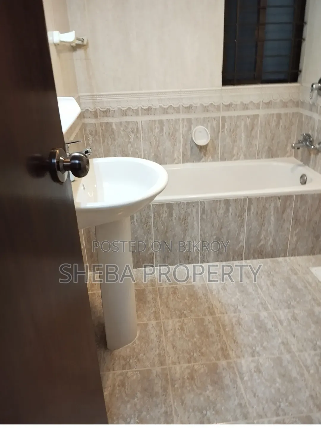 4bdrm Apartment in Ridges, Gulshan for sale