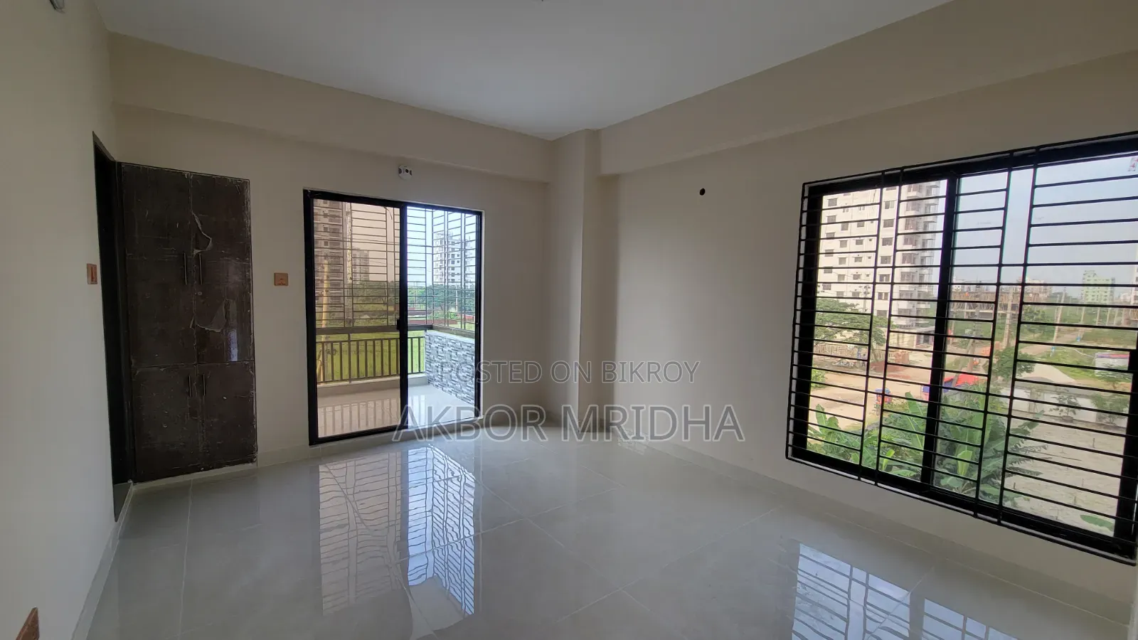 Mini Flat in Aftabnagar, Dhaka for sale