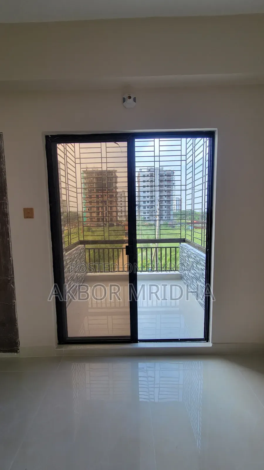 Mini Flat in Aftabnagar, Dhaka for sale