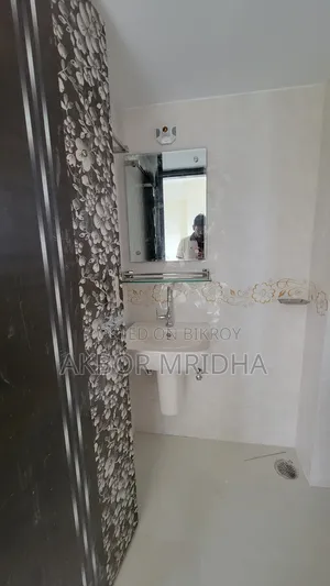 Mini Flat in Aftabnagar, Dhaka for sale