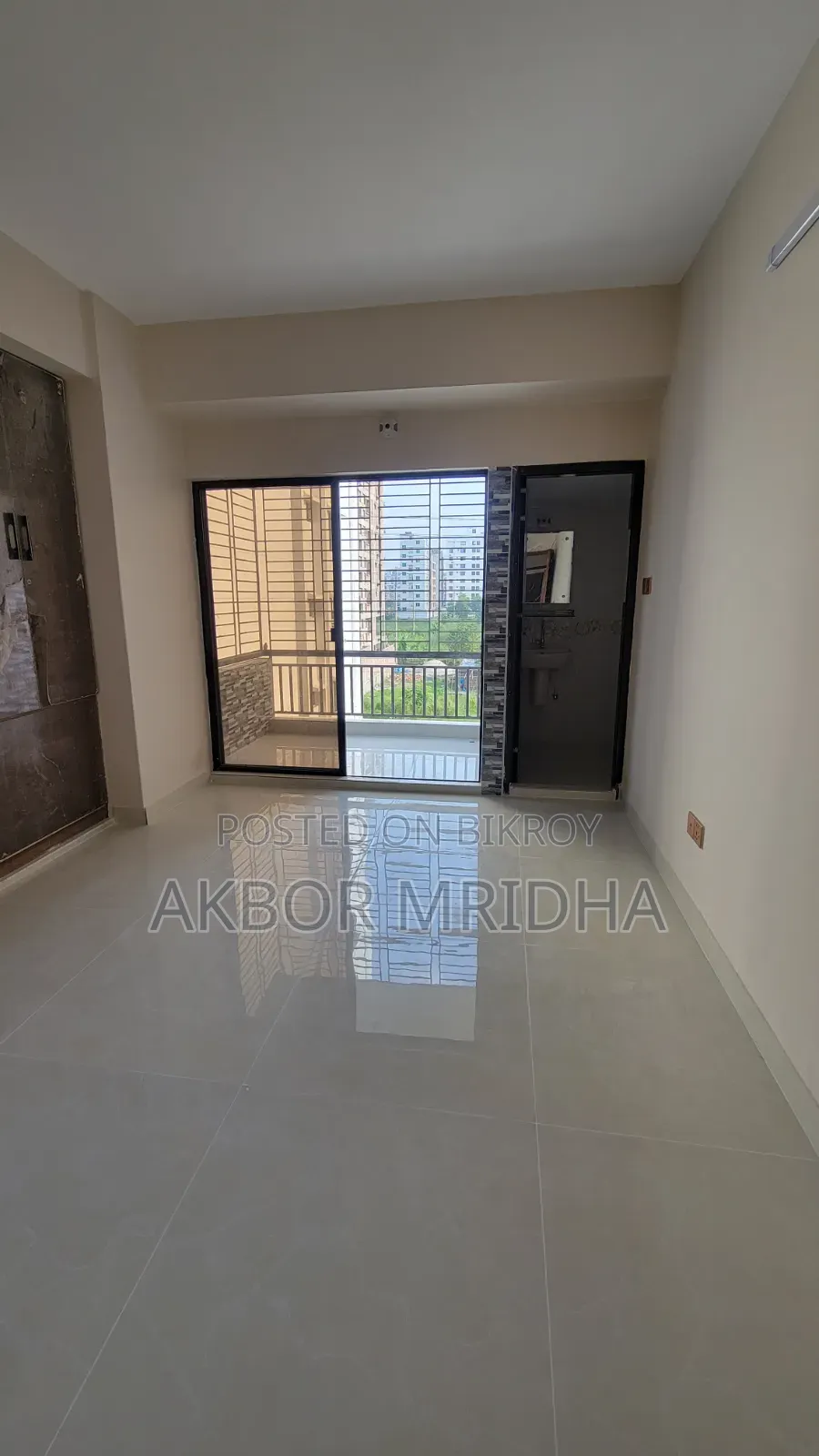 Mini Flat in Aftabnagar, Dhaka for sale