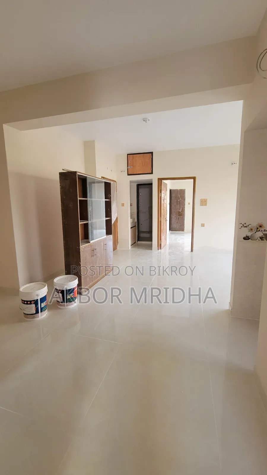 Mini Flat in Aftabnagar, Dhaka for sale