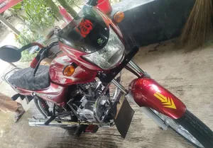 Bajaj CT 100 2018 Red