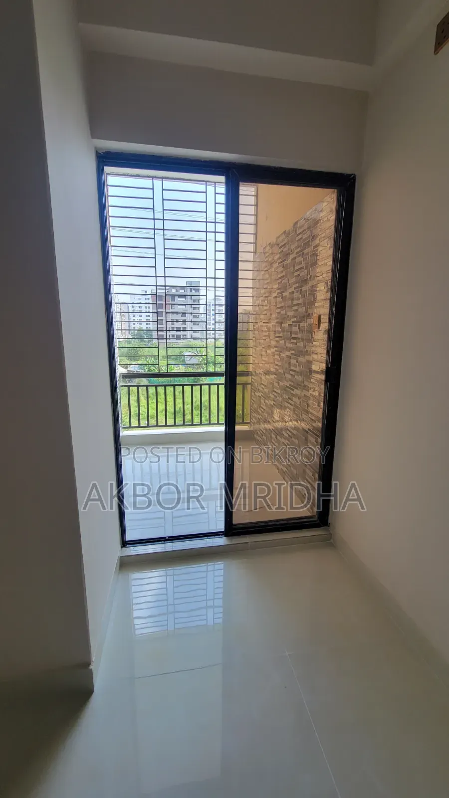 Mini Flat in Aftabnagar, Dhaka for sale