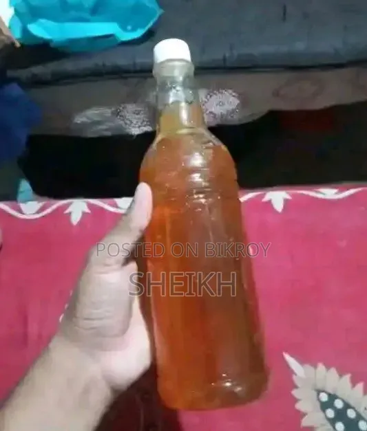 গ্রাম চাকের মধু