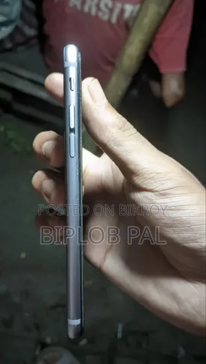 Apple iPhone 6s 32 GB Gray