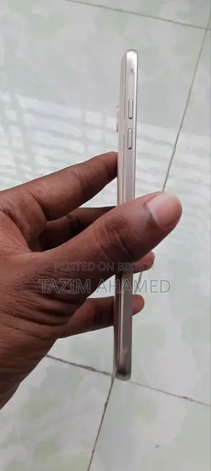 Samsung Galaxy J7 16 GB Rose Gold