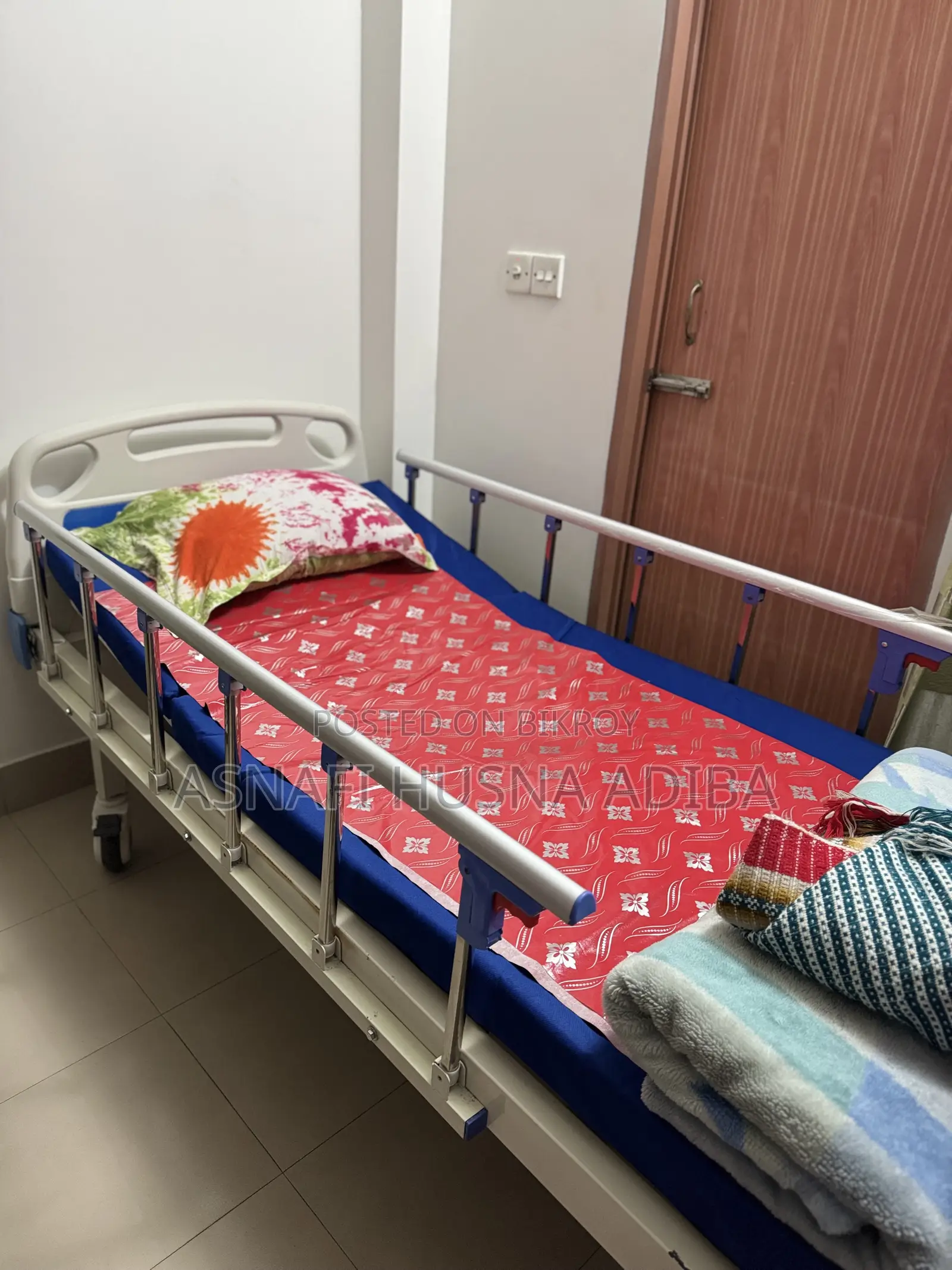 surgical bed (medical bed) বিক্রি হবে - প্রায় নতুন