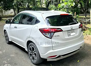 Honda Vezel 1.5 Hybrid 2WD 2014 Pearl