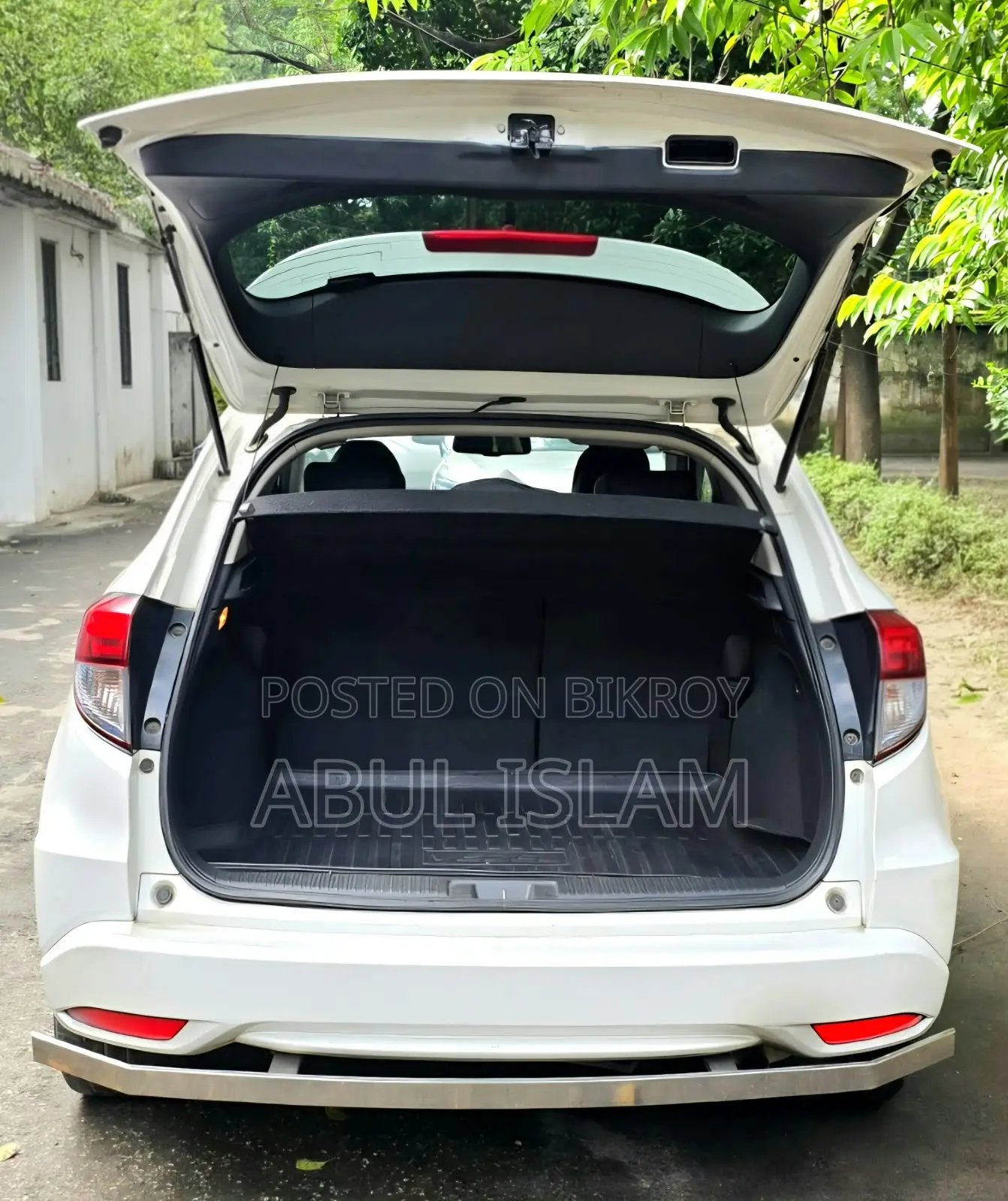 Honda Vezel 1.5 Hybrid 2WD 2014 Pearl