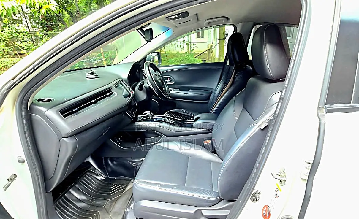 Honda Vezel 1.5 Hybrid 2WD 2014 Pearl
