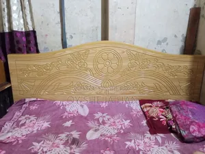 খাট সেল দিব একদম ফ্রেশ। চার পাঁচ মাস ব্যবহার করা হয়েছে।