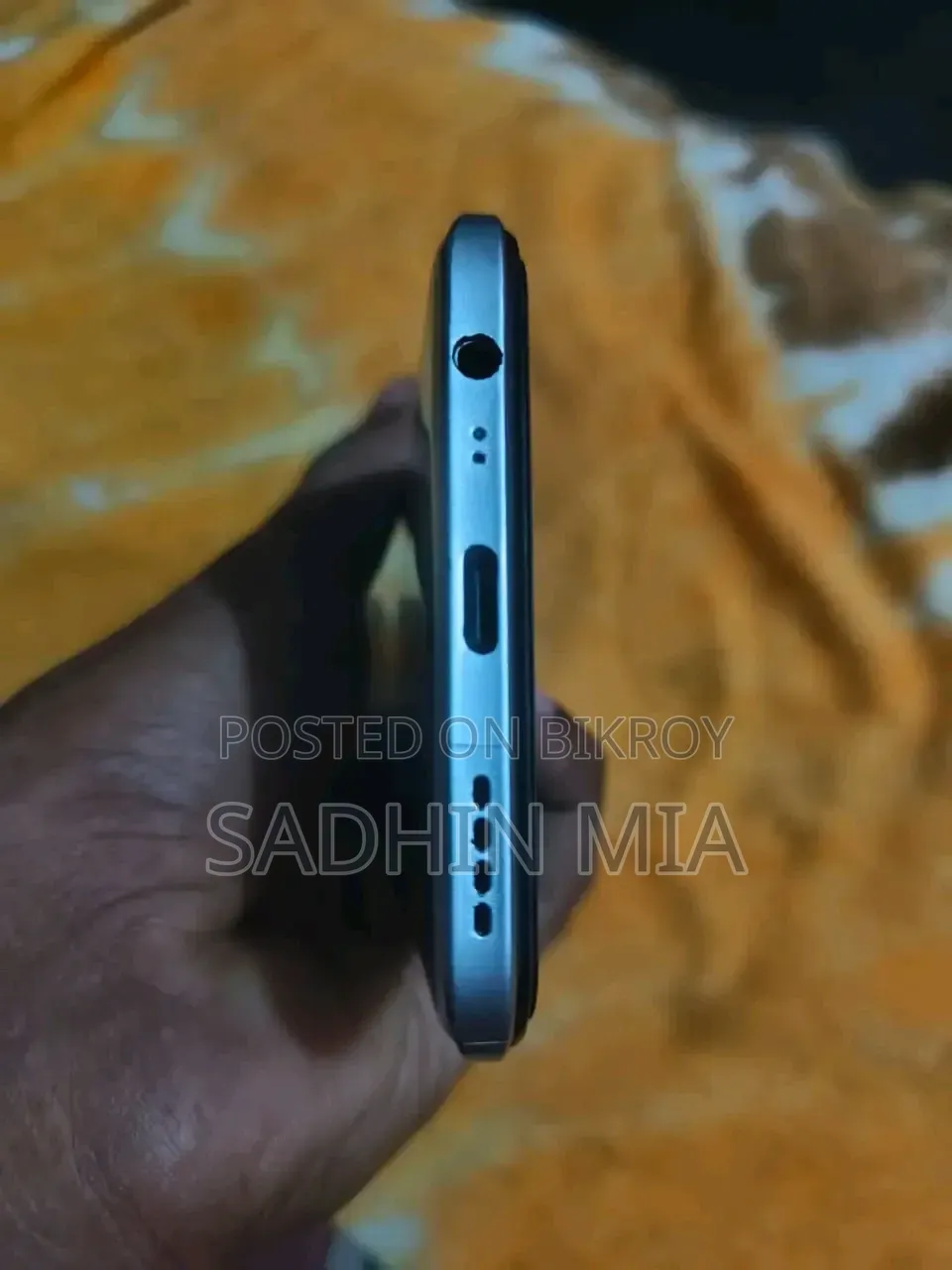 Realme 128 GB White