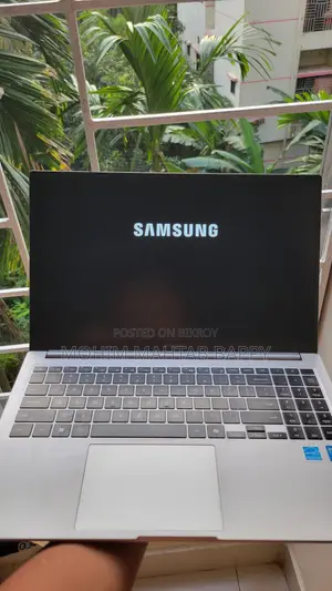 Laptop Samsung Galaxy Book4 16GB Intel Core i7 SSD 500GB