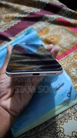 Vivo Y19 128 GB Gold