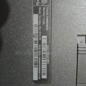 Laptop HP 15-ra003nia 4GB Intel Core 5 HDD 320GB