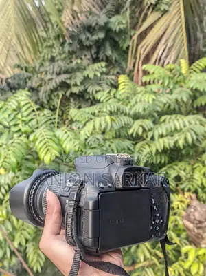 Canon 700D