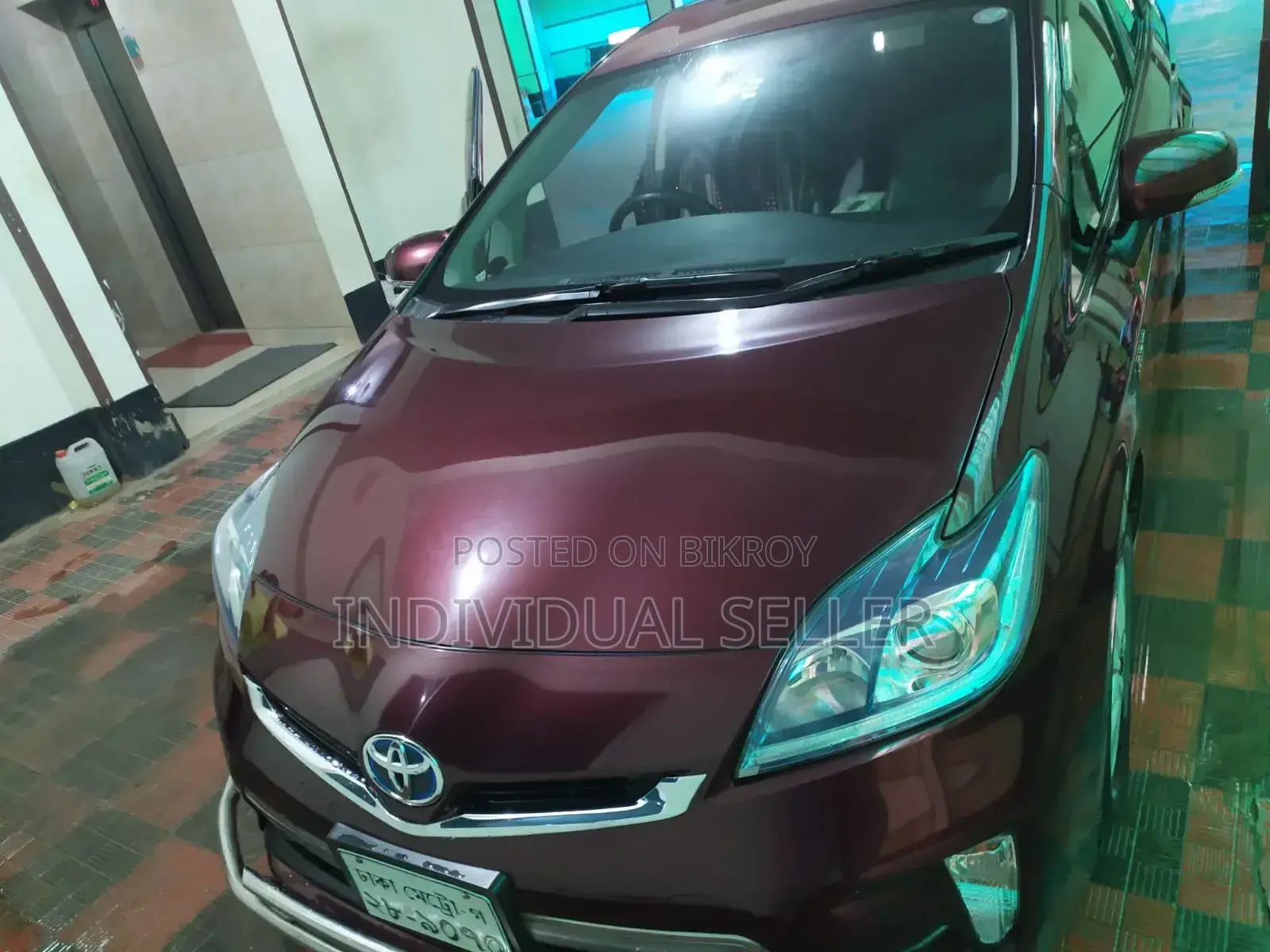 Toyota Prius 2015 Maroon