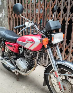 Honda 2003 Red