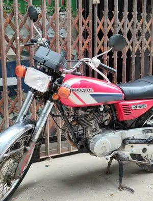 Honda 2003 Red