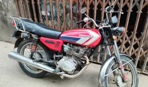 Honda 2003 Red