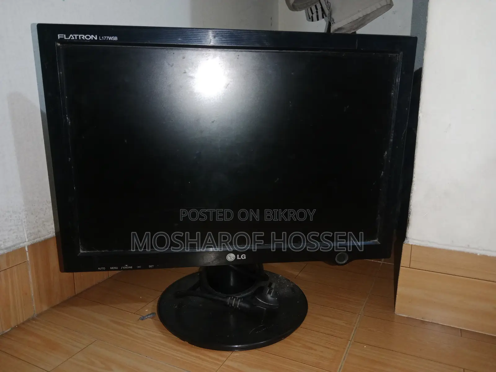 LG Monitor.