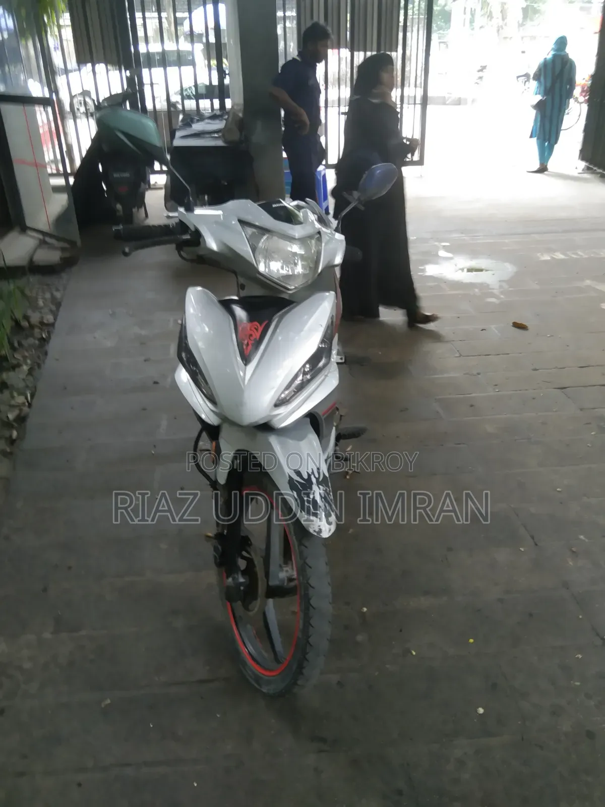 Runner Kite + 110 2017 Silver