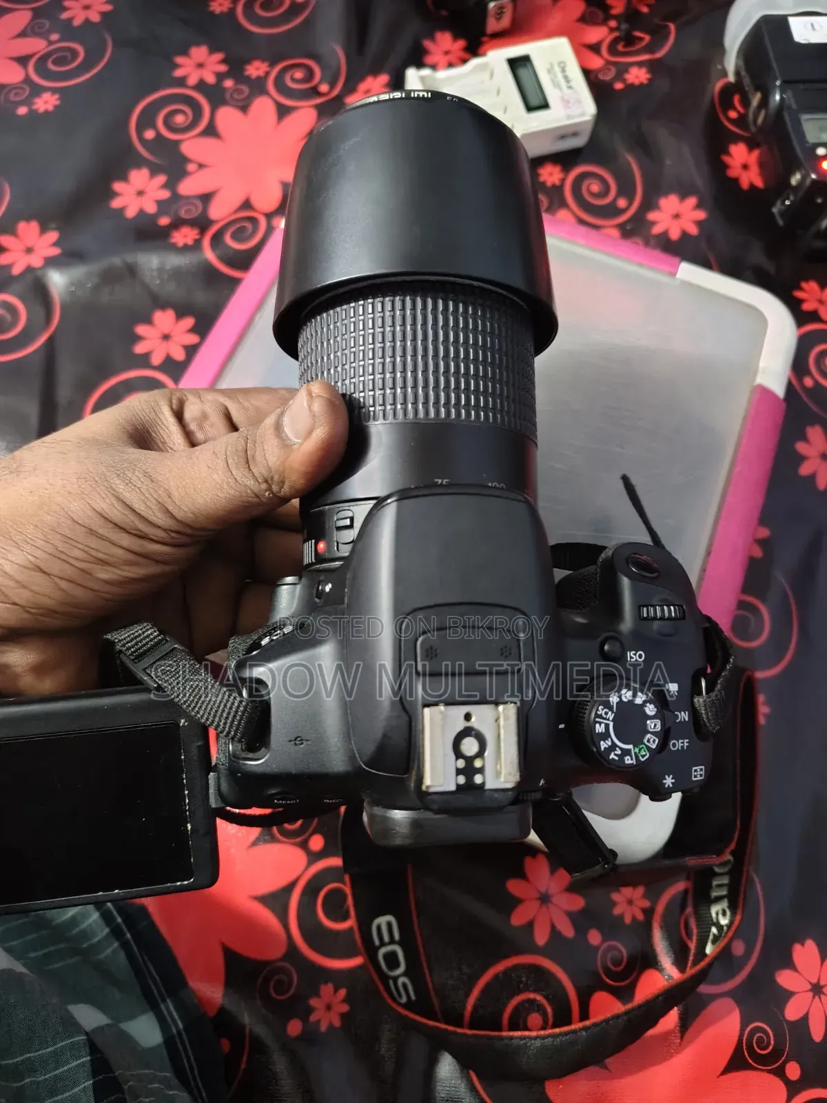 Canon 700d Wait 75-300mm Lance