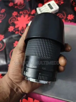 Canon 700d Wait 75-300mm Lance