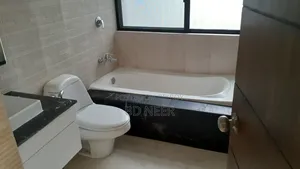 4bdrm Apartment in Gulshan for rent