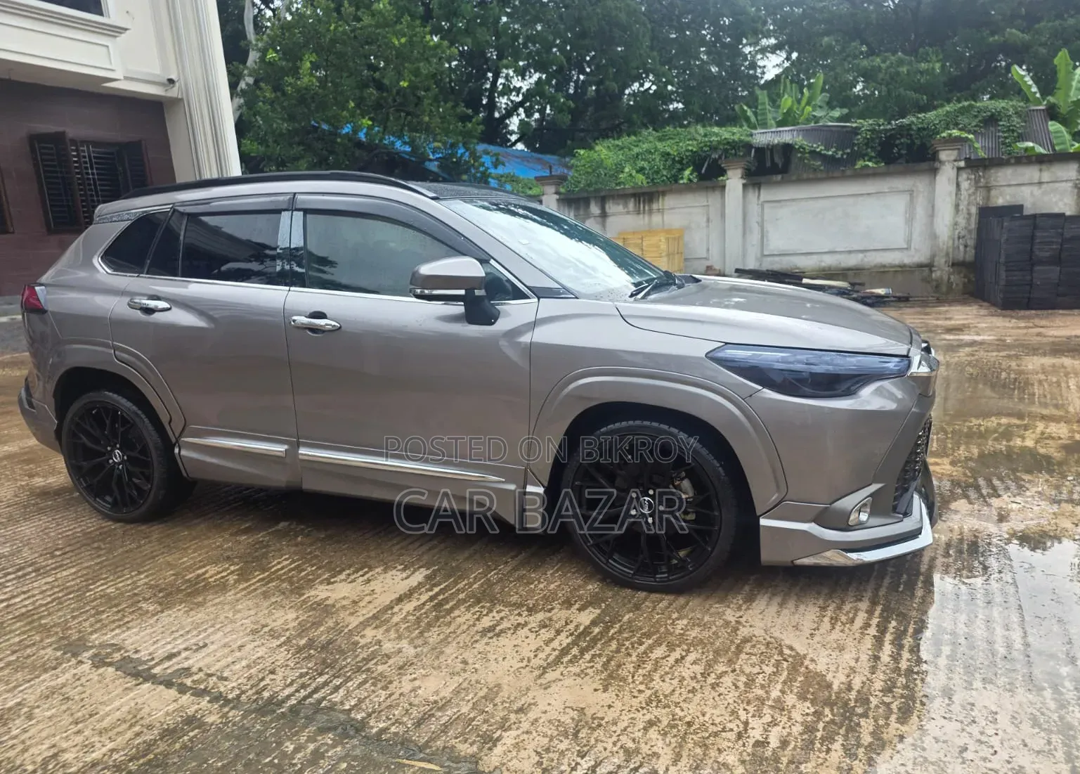 Toyota Corolla Cross 1.8 Hybrid FWD 2022 Brown