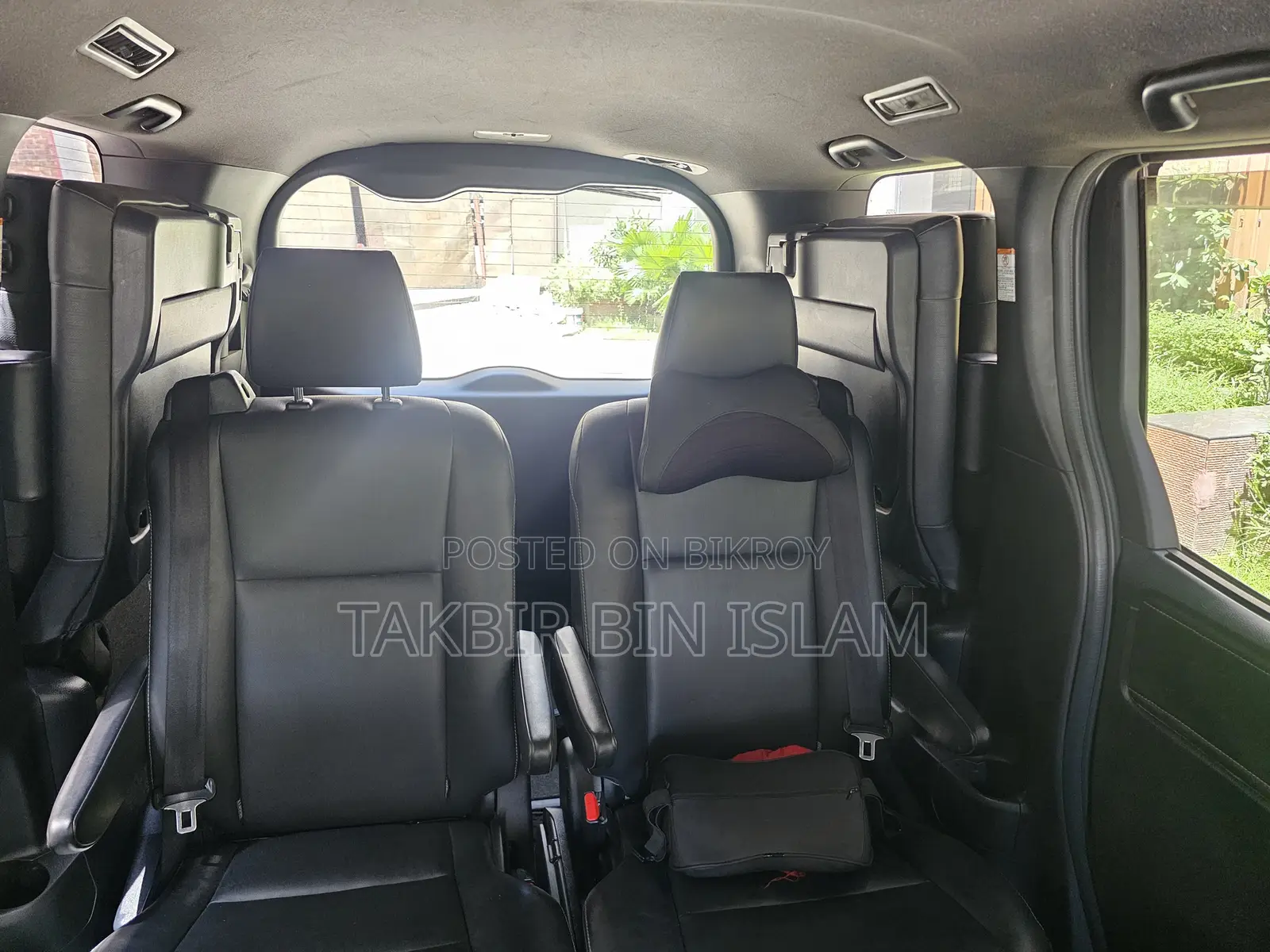 Toyota Esquire 1.8 FWD Hybrid (7 seater) 2017 Pearl