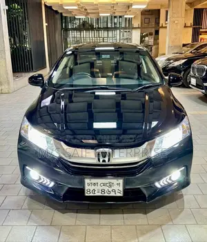 Honda Grace 1.5 Hybrid AWD 2015 Black