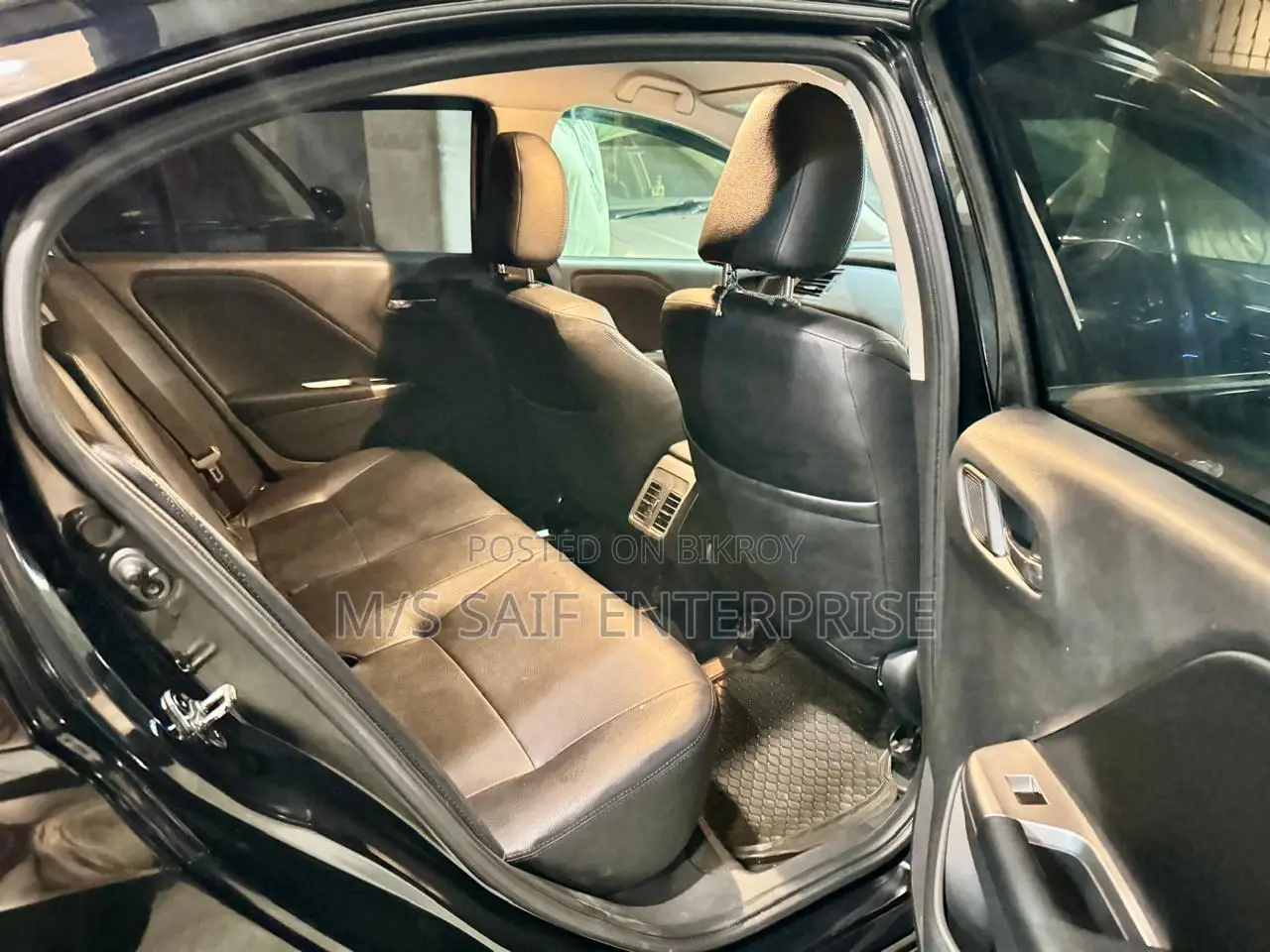 Honda Grace 1.5 Hybrid AWD 2015 Black