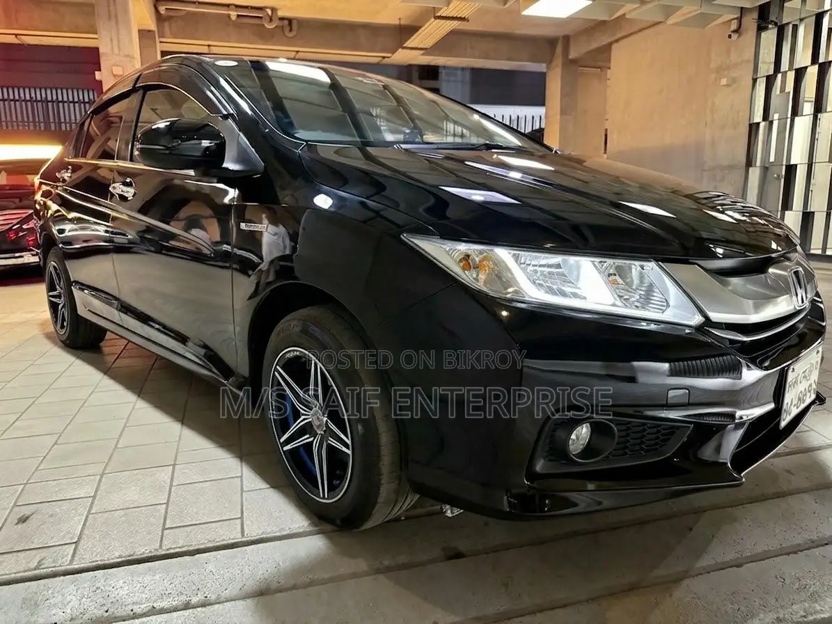 Honda Grace 1.5 Hybrid AWD 2015 Black