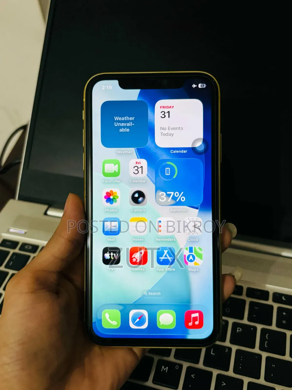 Apple iPhone 11 64 GB Yellow