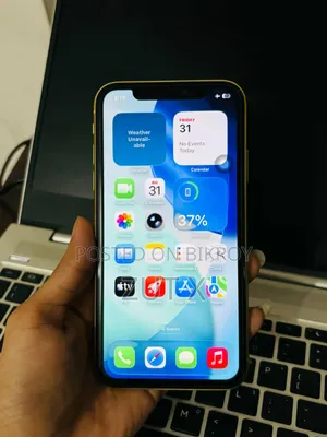 Apple iPhone 11 64 GB Yellow