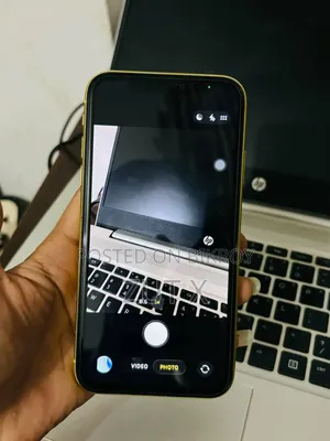 Apple iPhone 11 64 GB Yellow