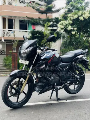 TVS Apache RTR 160 2V 2021 Black