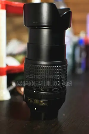 Nikon 18-140mm Zoom Lens