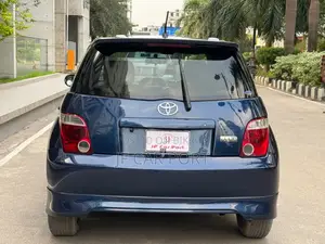Toyota IST 2003 Blue