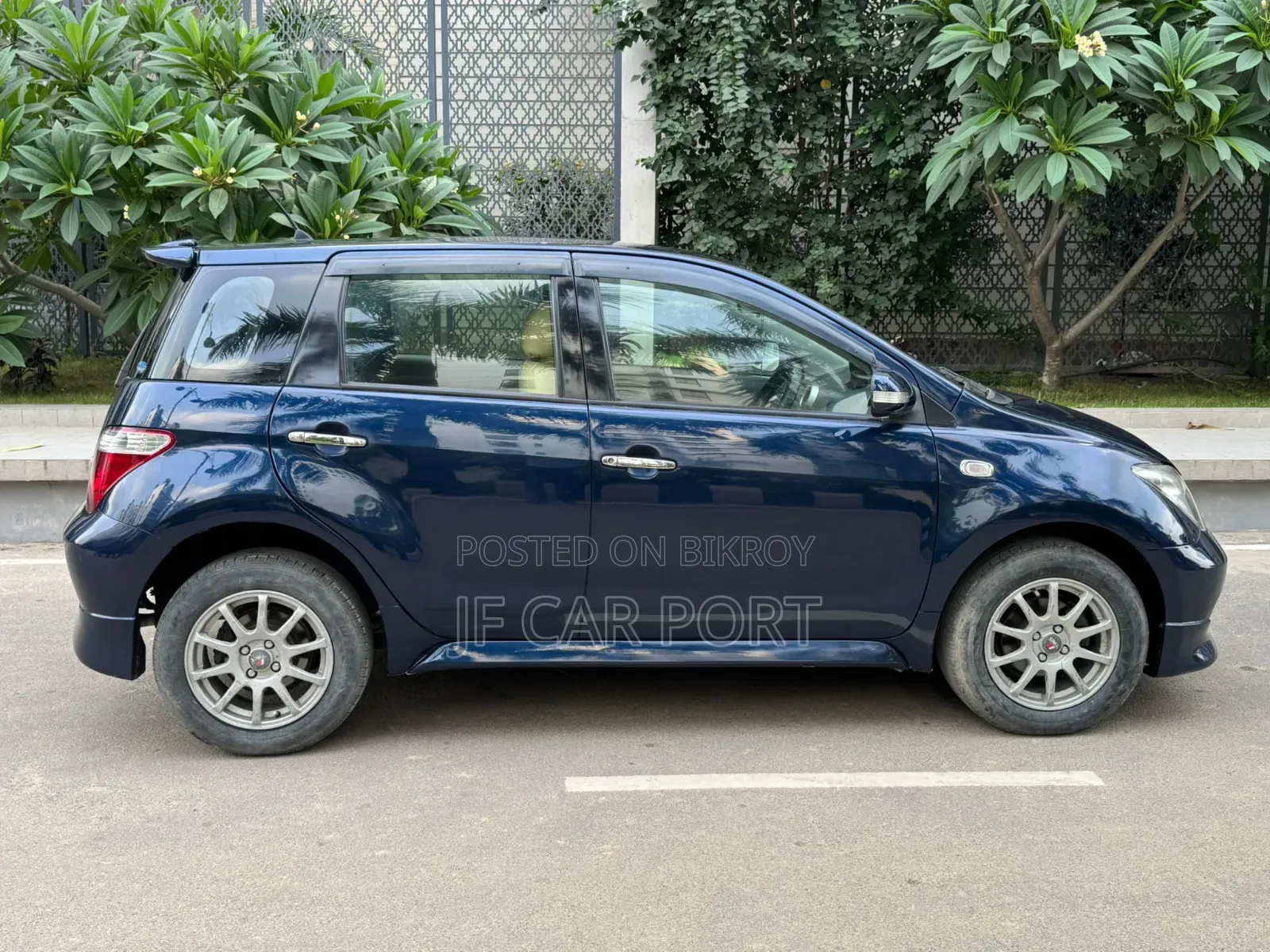 Toyota IST 2003 Blue