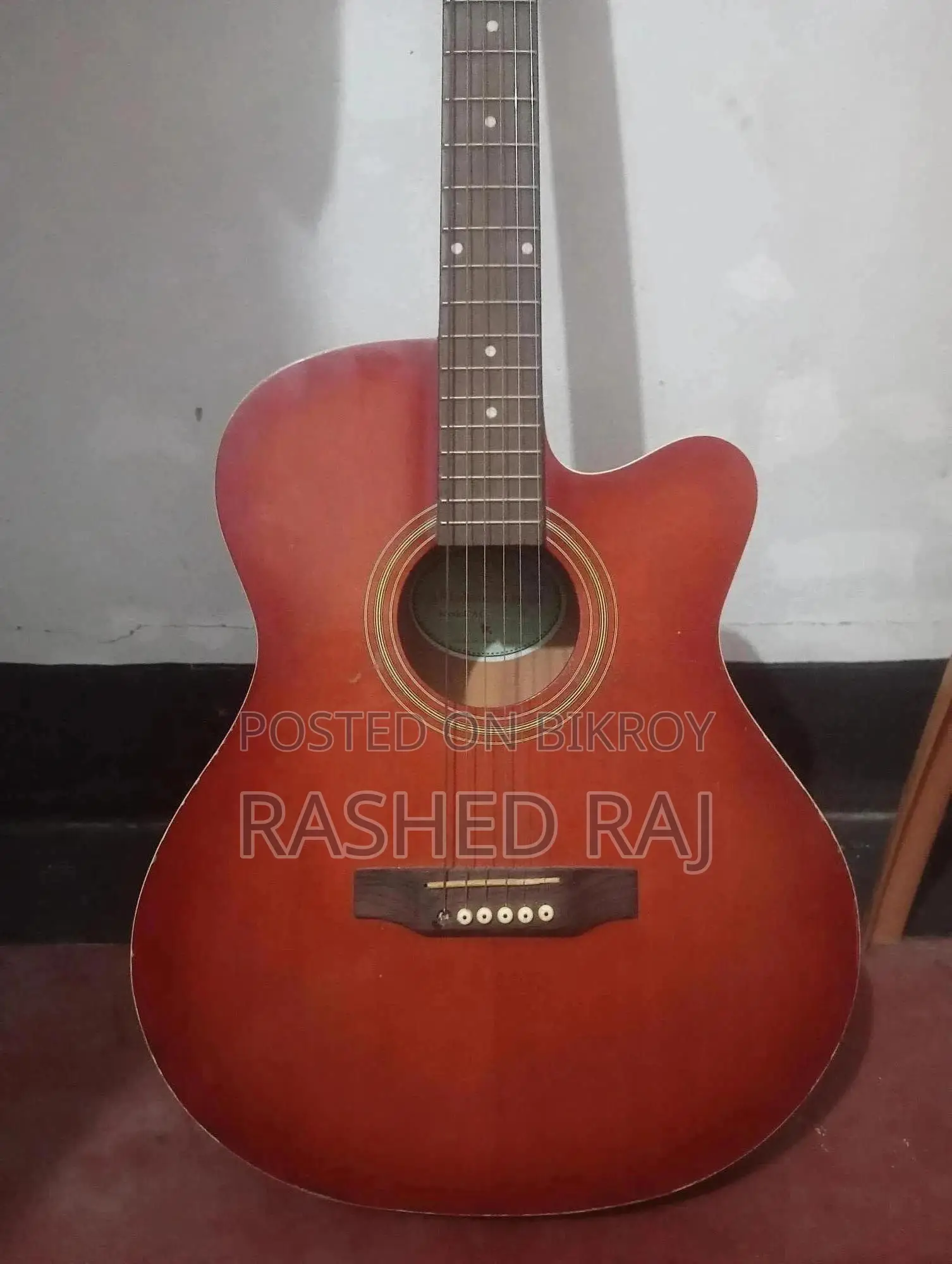 I Have Used This Guiter but Condition Is Totally Fine.