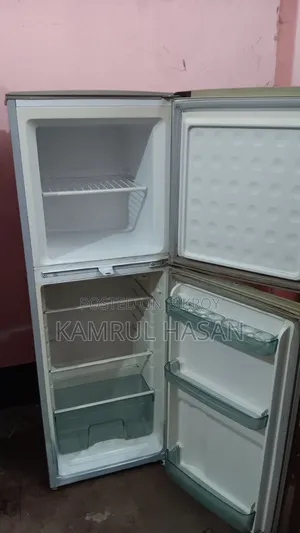Singer 8 CFT Small Fridge