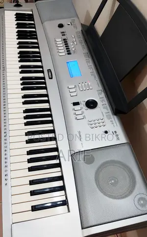 YAMAHA DGX-230 (76 Keys) Portable Digital Piano