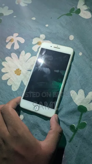 Apple iPhone 8 Plus 64 GB White