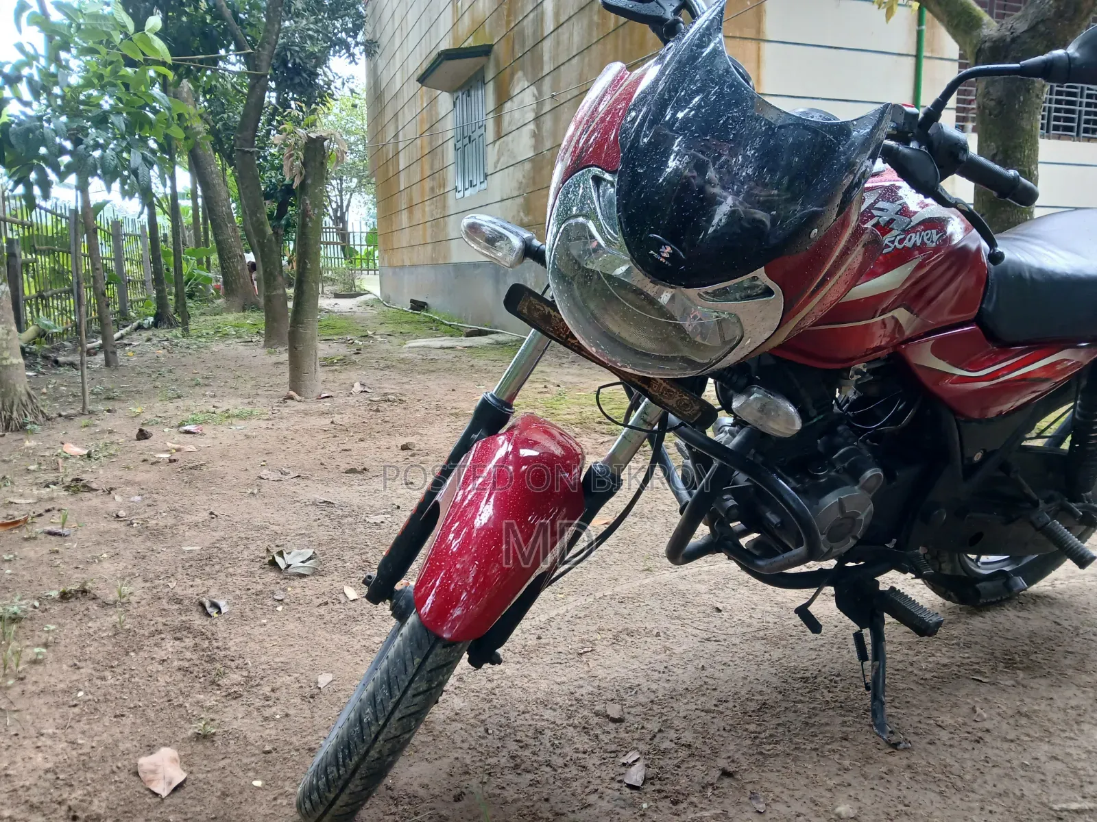 Bajaj Discover 100 2013 Red