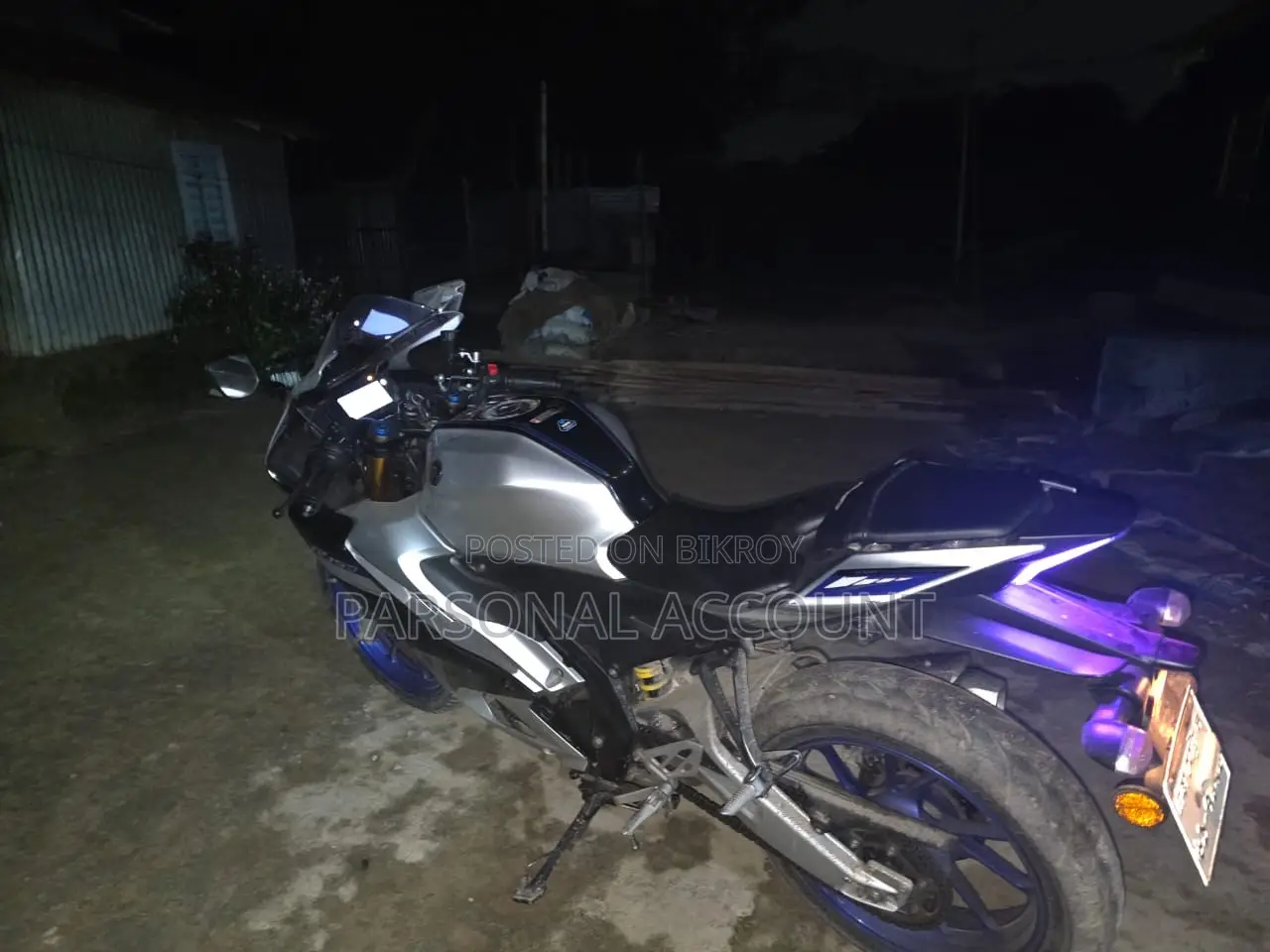 Yamaha R15M 2022 Silver