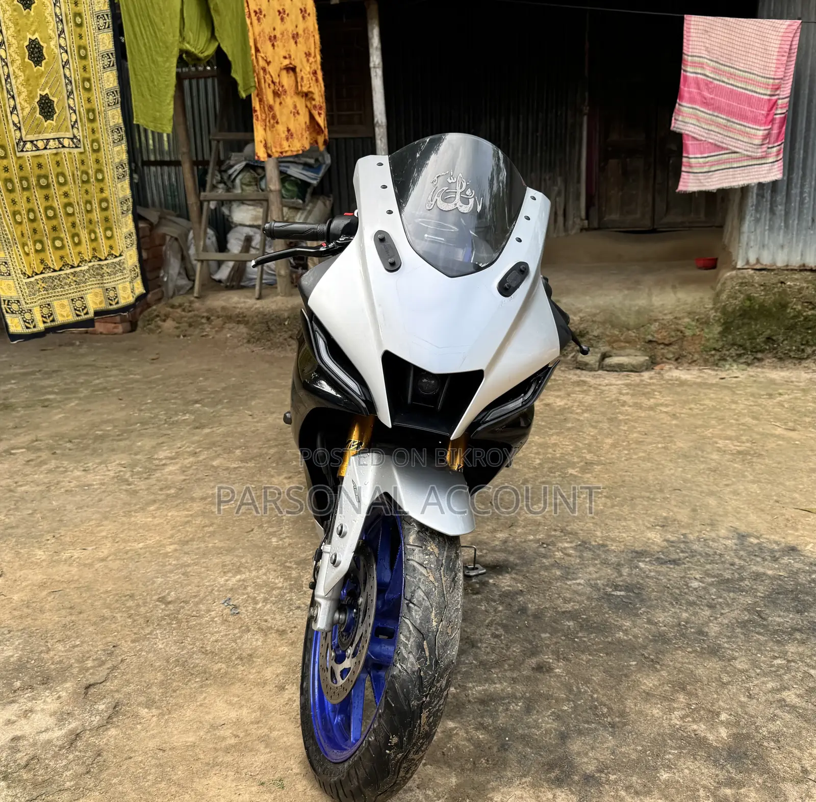 Yamaha R15M 2022 Silver